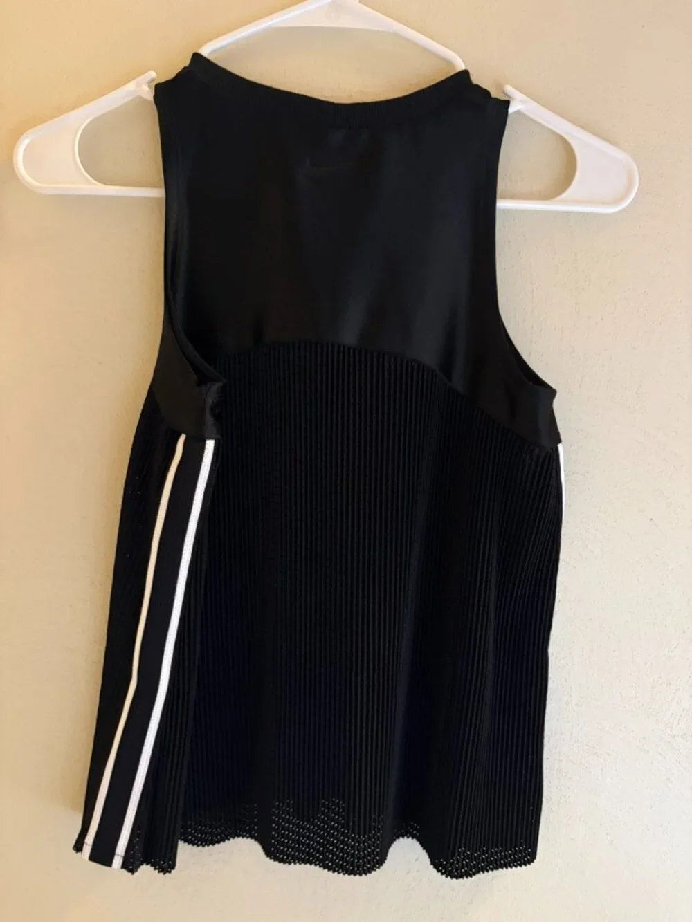 Nike note size